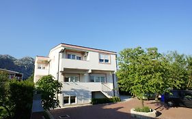 Argyruntum Apartments